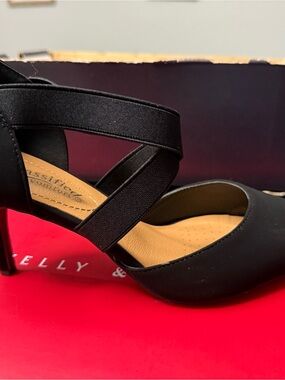 City Classified Neal-S Black Pump - Size 7
